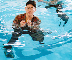 lifesaving treading water